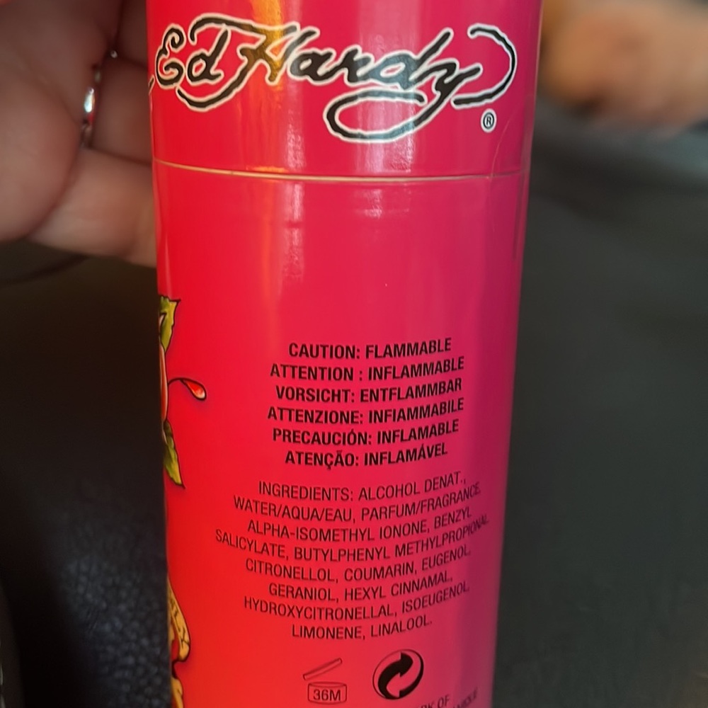 NIB Ed Hardy Love Kills Slowly 1.7 oz natural spray. Smells amazing!!! NEW! - Picture 4 of 6